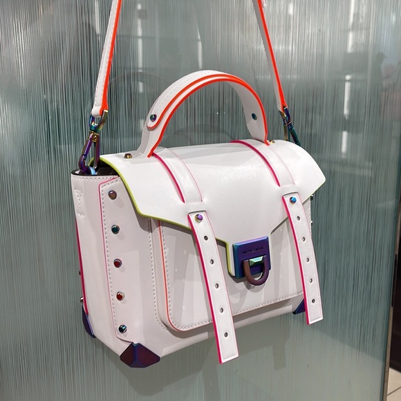 MICHAEL KORS
Manhattan Medium Contrast-Trim Leather Satchel
35H1TNCS8L
Optic Wht - Picture 6 of 16